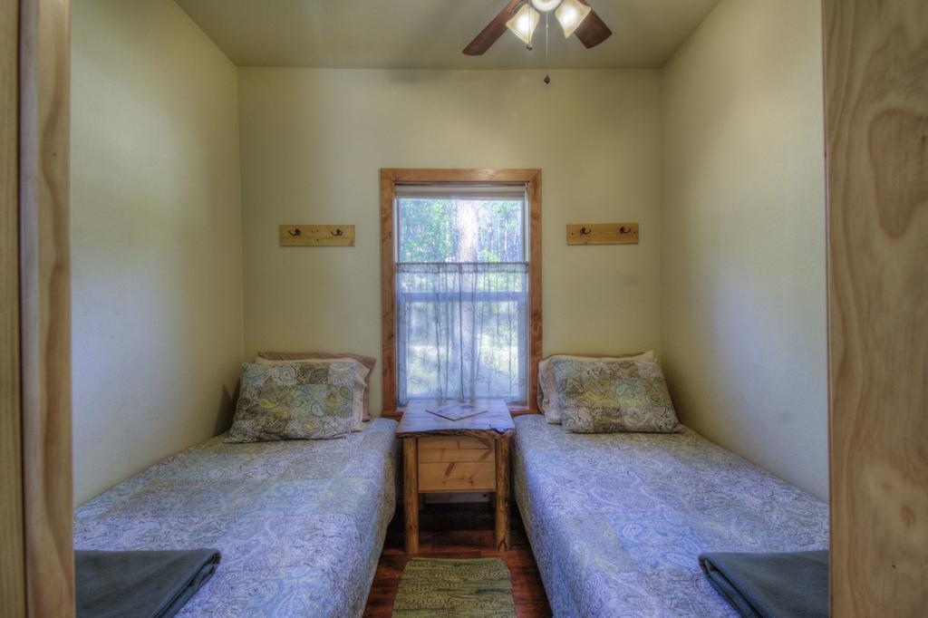 Yak Ridge Cabins And Farmstead By Mount Rushmore Villa คีย์สโตน ภายนอก รูปภาพ