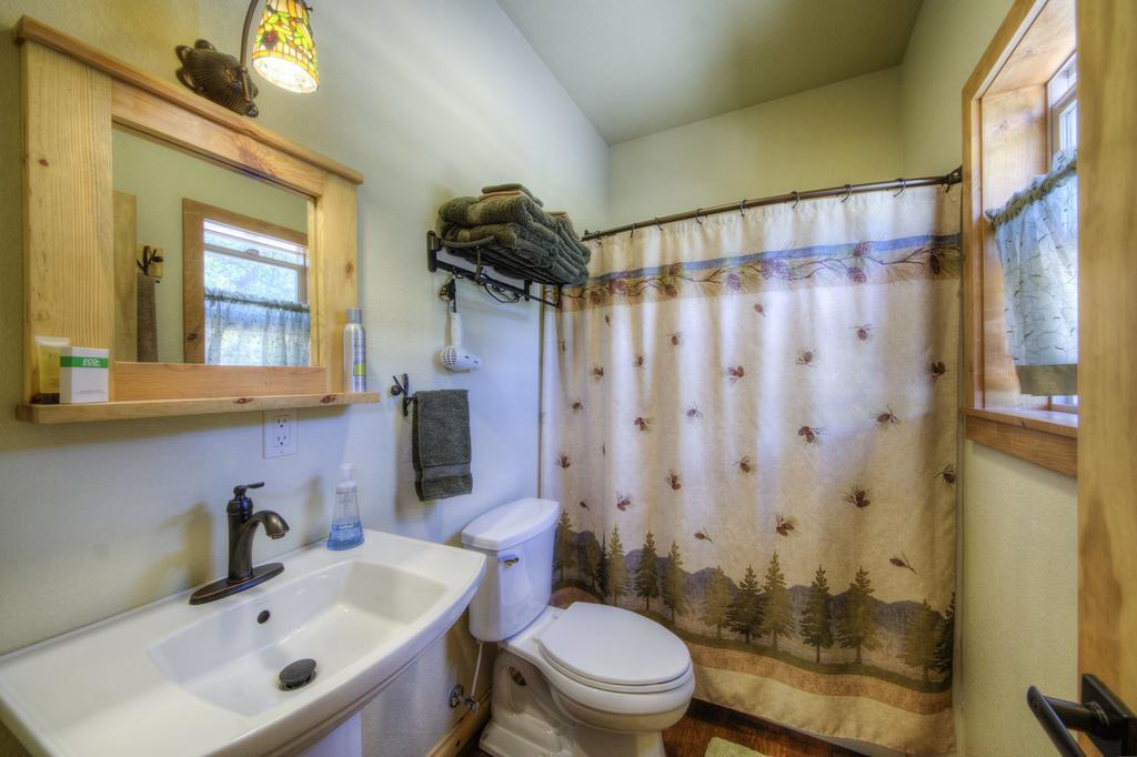 Yak Ridge Cabins And Farmstead By Mount Rushmore Villa คีย์สโตน ภายนอก รูปภาพ