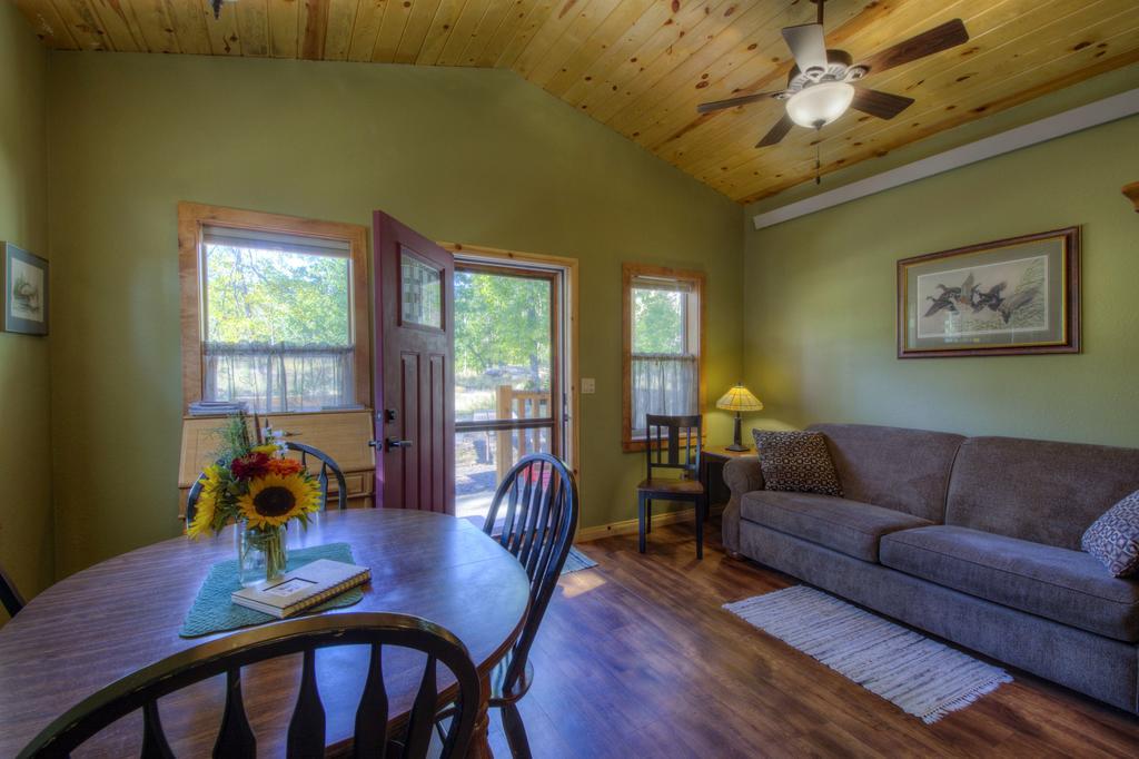 Yak Ridge Cabins And Farmstead By Mount Rushmore Villa คีย์สโตน ภายนอก รูปภาพ