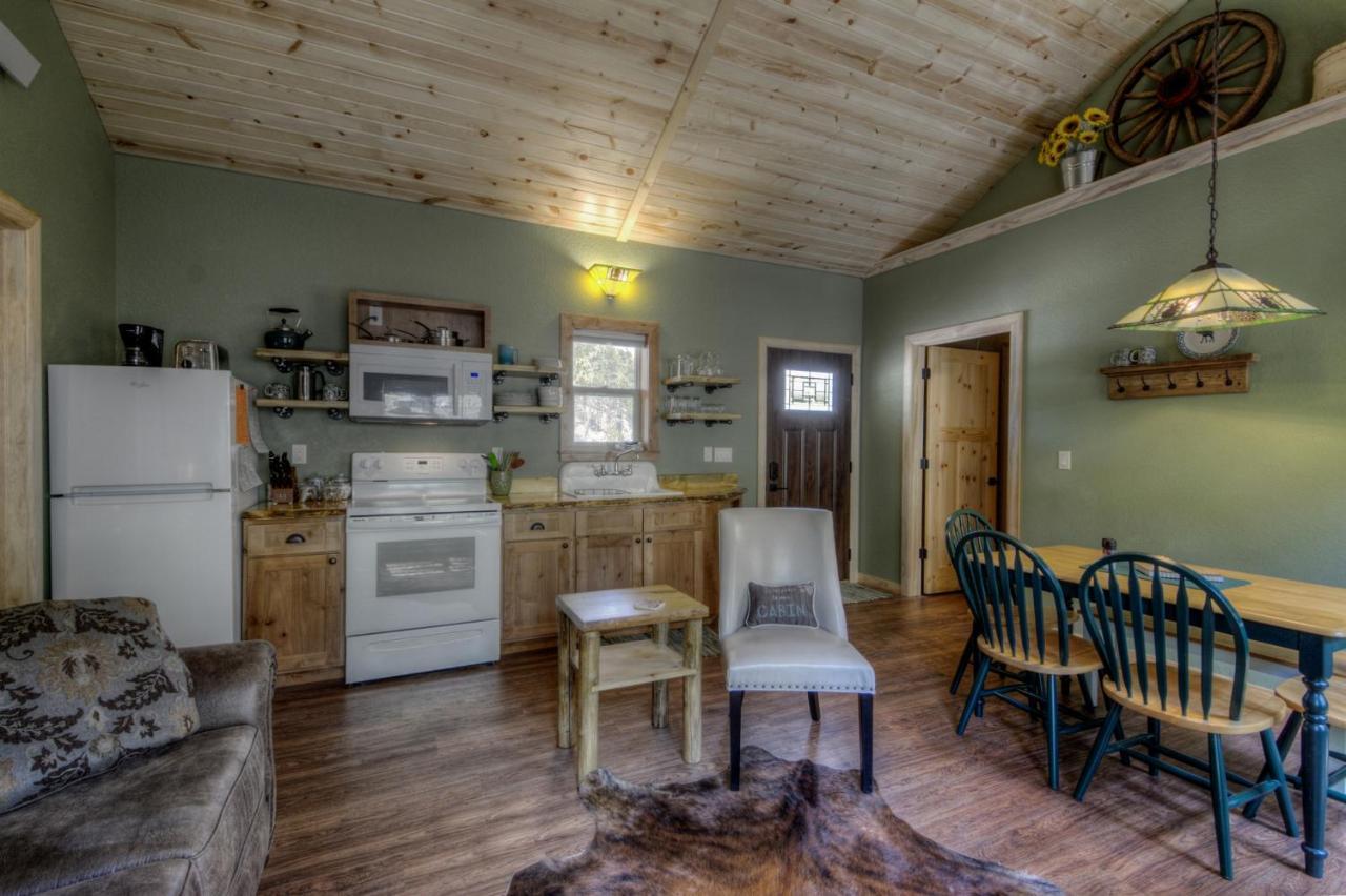 Yak Ridge Cabins And Farmstead By Mount Rushmore Villa คีย์สโตน ภายนอก รูปภาพ